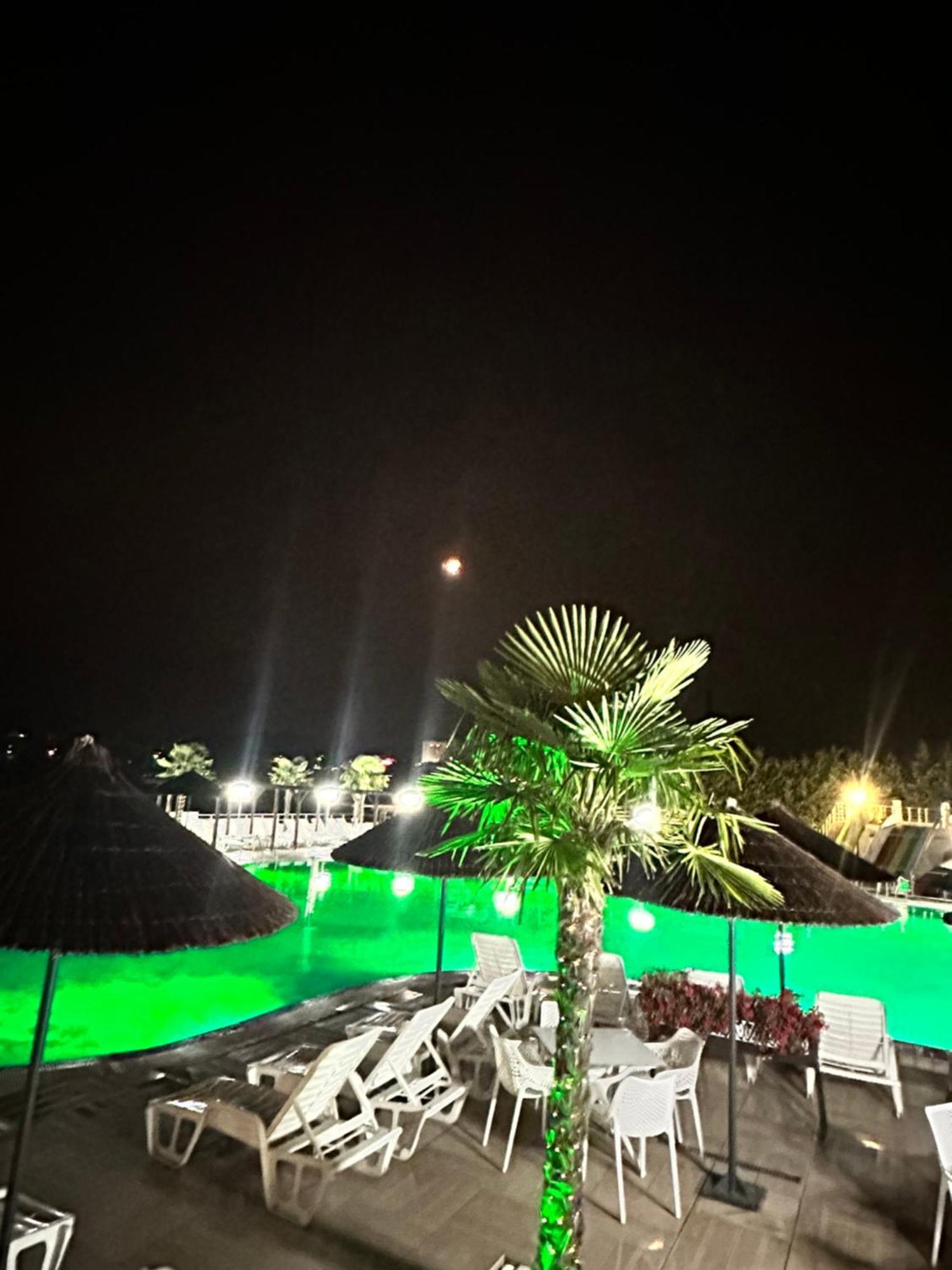 Hotel Aqua Kŭrdzhali Exteriér fotografie