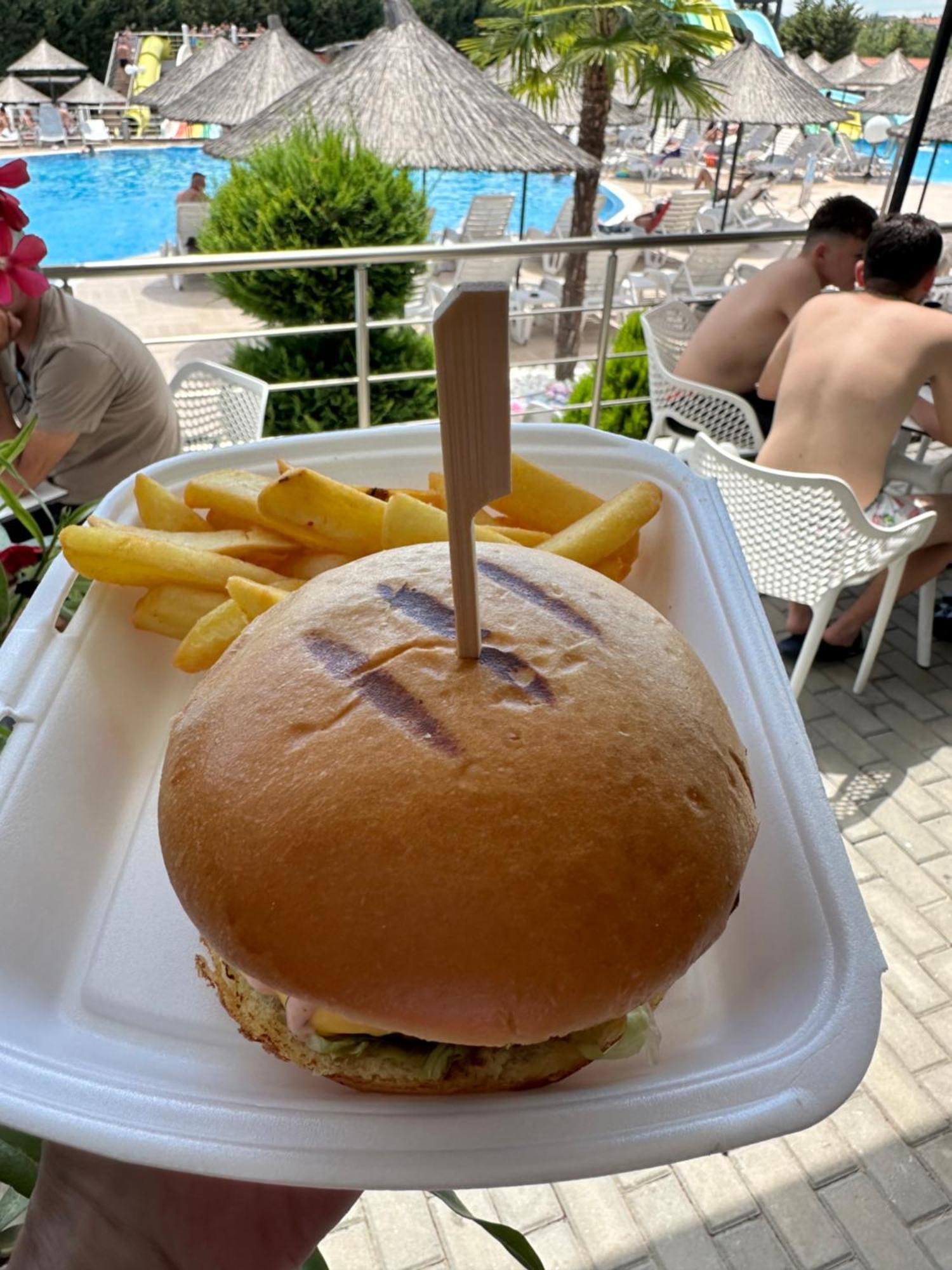 Hotel Aqua Kŭrdzhali Exteriér fotografie