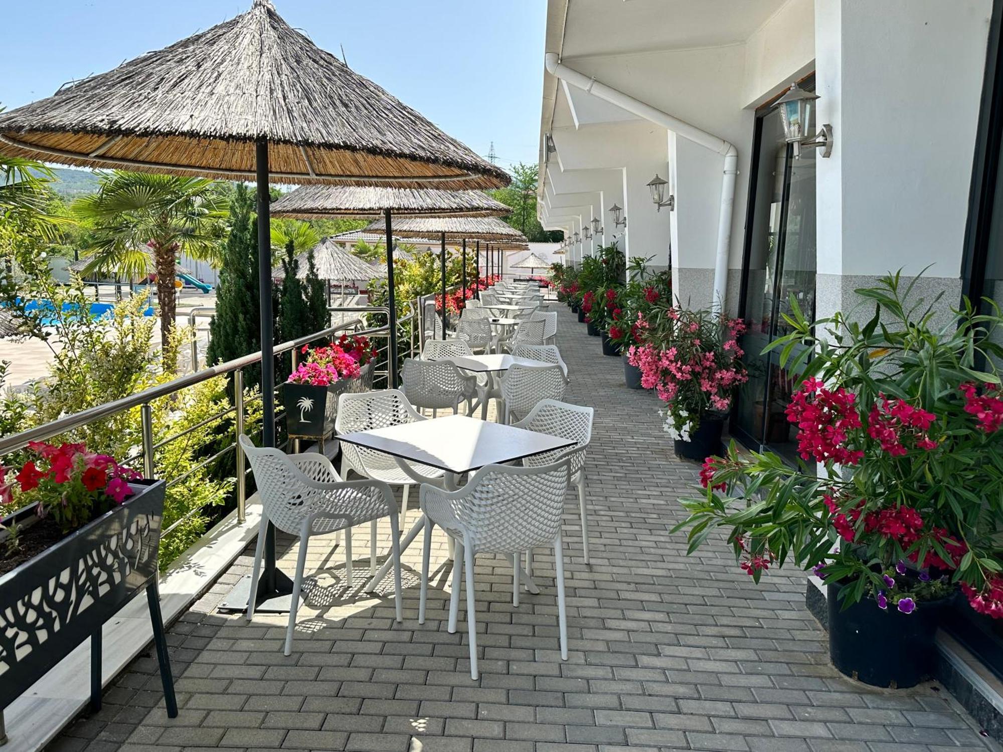 Hotel Aqua Kŭrdzhali Exteriér fotografie